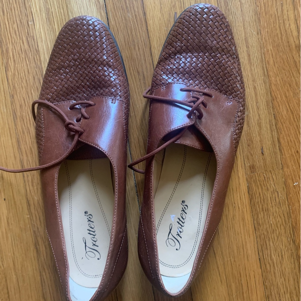 Vintage brown oxfords